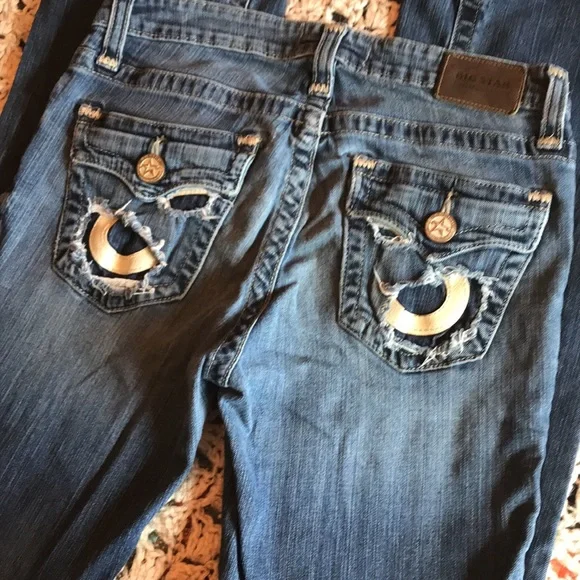 Big star - Picture 1 of 11